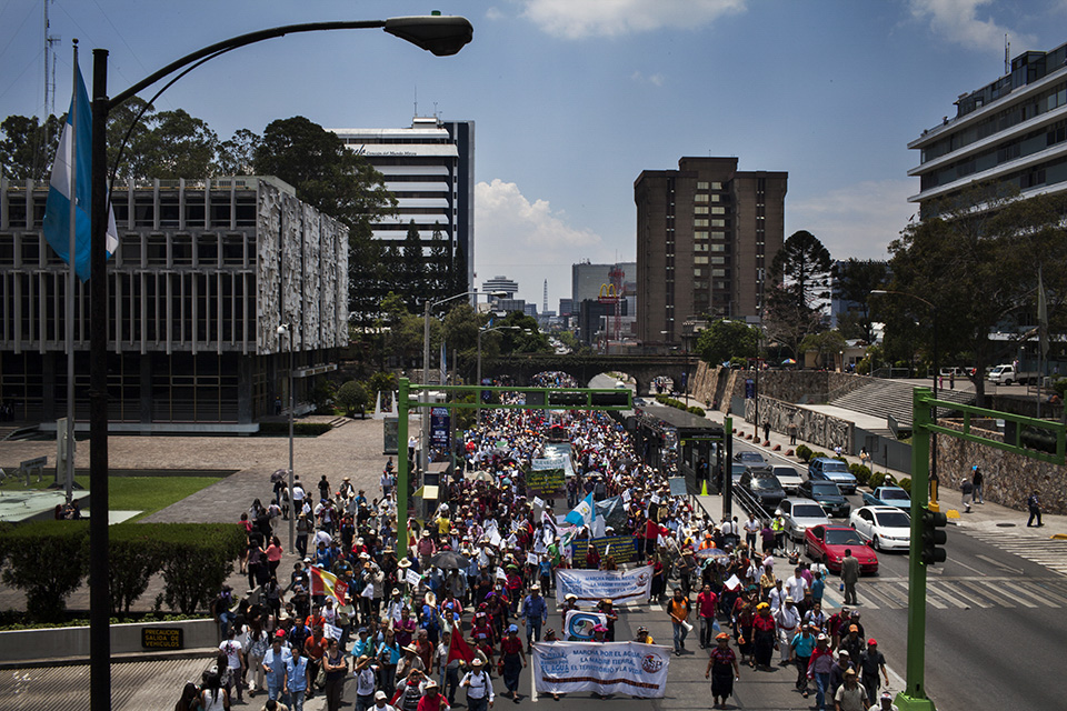 Miles de manifestantes protagonizaron la marcha del agua, en abril 2016. Simone Dalmasso